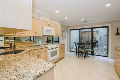 33 Club House Court #33, Jericho, NY 11753 - Photo 11