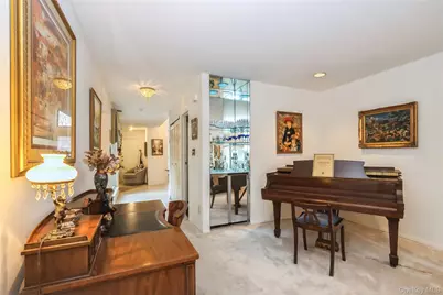 33 Club House Court #33, Jericho, NY 11753 - Photo 13