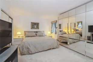 33 Club House Ct, Jericho, NY 11753 - Photo 23