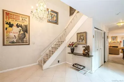 33 Club House Court #33, Jericho, NY 11753 - Photo 5