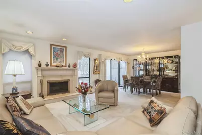 33 Club House Court #33, Jericho, NY 11753 - Photo 17