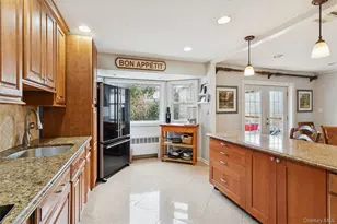 616 Duke St, Westbury, NY 11590 - Photo 7