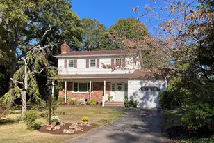 189 Beaver Dr, Mastic Beach, NY 11951 - Photo 5