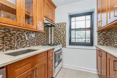 25 Manchester Road #B-23, Eastchester, NY 10709 - Photo 11