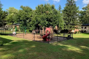 25 Manchester Rd, Eastchester, NY 10709 - Photo 27