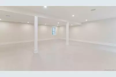 66 Peters Lane, Westhampton Beach, NY 11978 - Photo 33