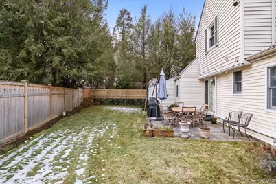 12 Stoneleigh Close, Scarsdale, NY 10583 - Photo 23