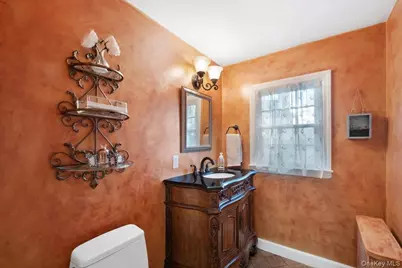 12 Stoneleigh Close, Scarsdale, NY 10583 - Photo 13