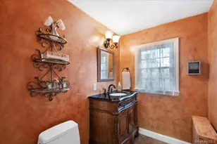 12 Stoneleigh Close, Scarsdale, NY 10583 - Photo 13