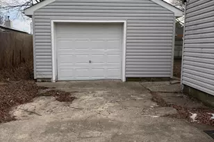 855 Meade Ave, Bellport, NY 11713 - Photo 23