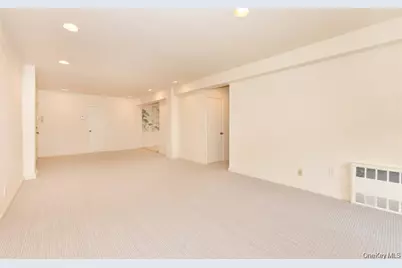 15 Hill Park Avenue #2-C, Great Neck, NY 11021 - Photo 11