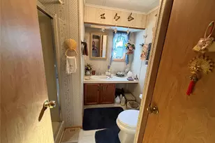 1800 Osborn Ave, Riverhead, NY 11901 - Photo 9