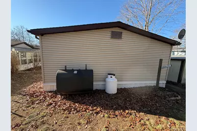 1800 Osborn Avenue #27E, Riverhead, NY 11901 - Photo 3