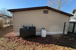 1800 Osborn Ave, Riverhead, NY 11901 - Photo 3