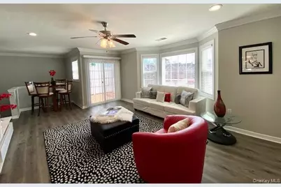 204 Adams Way #204, Sayville, NY 11782 - Photo 5