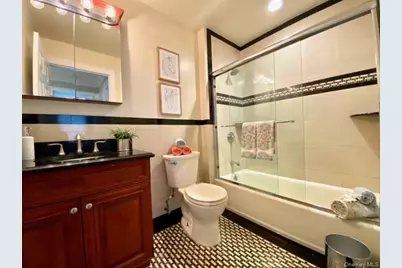 1504 Vista View Drive #1504, Farmingville, NY 11738 - Photo 11