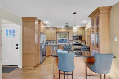 20 Collins Road, Glen Cove, NY 11542 - Photo 11