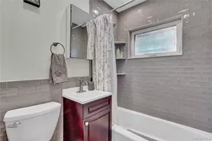 20 Collins Rd, Glen Cove, NY 11542 - Photo 17