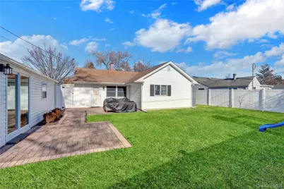 20 Collins Road, Glen Cove, NY 11542 - Photo 5