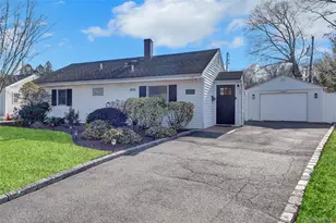 20 Collins Rd, Glen Cove, NY 11542 - Photo 3