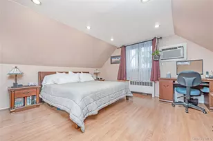 10 Roxbury St, Farmingdale, NY 11735 - Photo 15