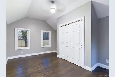 115 Clinton Avenue, Patchogue, NY 11772 - Photo 5