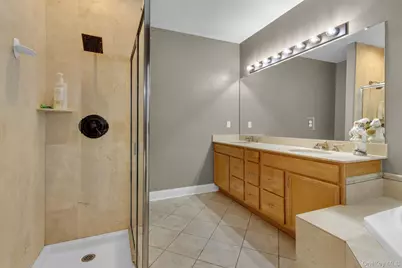 2 Bethpage Court, Cortlandt Manor, NY 10567 - Photo 17