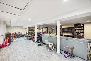 157-37 98th St, Howard Beach, NY 11414 - Photo 29