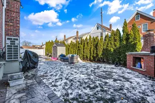 157-37 98th St, Howard Beach, NY 11414 - Photo 37