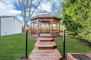 58 Sarah Dr, Lake Grove, NY 11755 - Photo 43