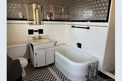 104-40 114th Street, Jamaica, NY 11419 - Photo 15