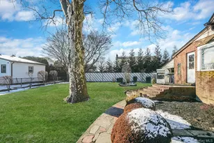 34 Pine Acres Blvd, Deer Park, NY 11729 - Photo 5