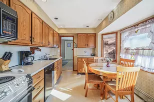 34 Pine Acres Blvd, Deer Park, NY 11729 - Photo 17