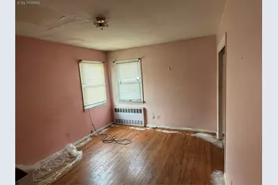 13526 219th Street, Springfield Gardens, NY 11413 - Photo 11