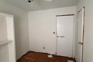 135-26 219th St, Springfield Gardens, NY 11413 - Photo 31