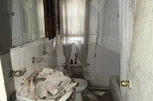 135-26 219th St, Springfield Gardens, NY 11413 - Photo 27