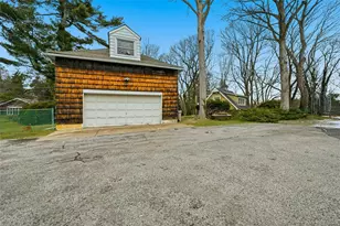 54 Cove Rd, Huntington, NY 11743 - Photo 5