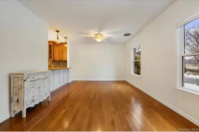 33 Fleets Cove Road, Huntington, NY 11743 - Photo 17