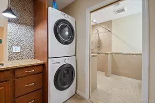 33 Fleets Cove Rd, Huntington, NY 11743 - Photo 31