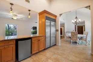 33 Fleets Cove Rd, Huntington, NY 11743 - Photo 13