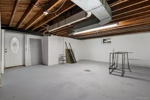 33 Fleets Cove Rd, Huntington, NY 11743 - Photo 37