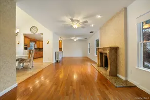 33 Fleets Cove Rd, Huntington, NY 11743 - Photo 7