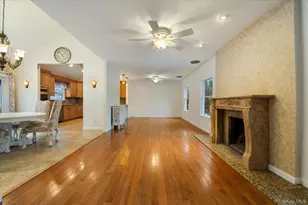 33 Fleets Cove Rd, Huntington, NY 11743 - Photo 9