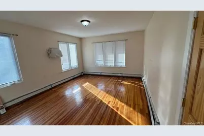 25 Tibbits Avenue, White Plains, NY 10606 - Photo 13