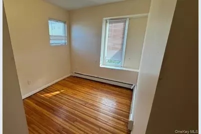 25 Tibbits Avenue, White Plains, NY 10606 - Photo 9