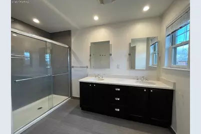 50 Sintsink Drive E #6, Port Washington, NY 11050 - Photo 21