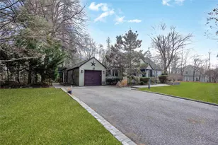 12 Summerset Dr, Smithtown, NY 11787 - Photo 3