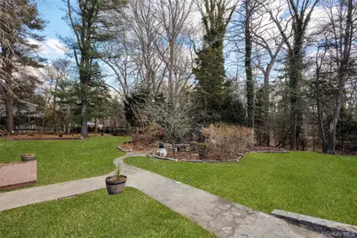 12 Summerset Drive, Smithtown, NY 11787 - Photo 9