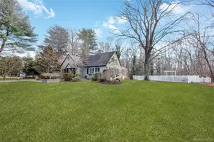 12 Summerset Dr, Smithtown, NY 11787 - Photo 5