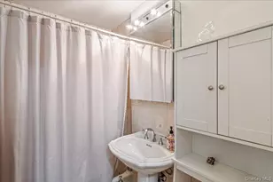 65-15 Alderton St, Rego Park, NY 11374 - Photo 35